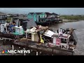 Beryl lashes Texas, bringing high winds, heavy rain and flooding